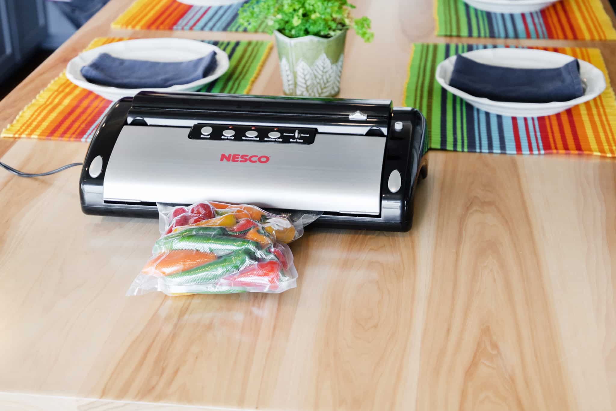 Nesco Vs-09 Deluxe Vacuum Sealer, One Touch, Fully Automatic