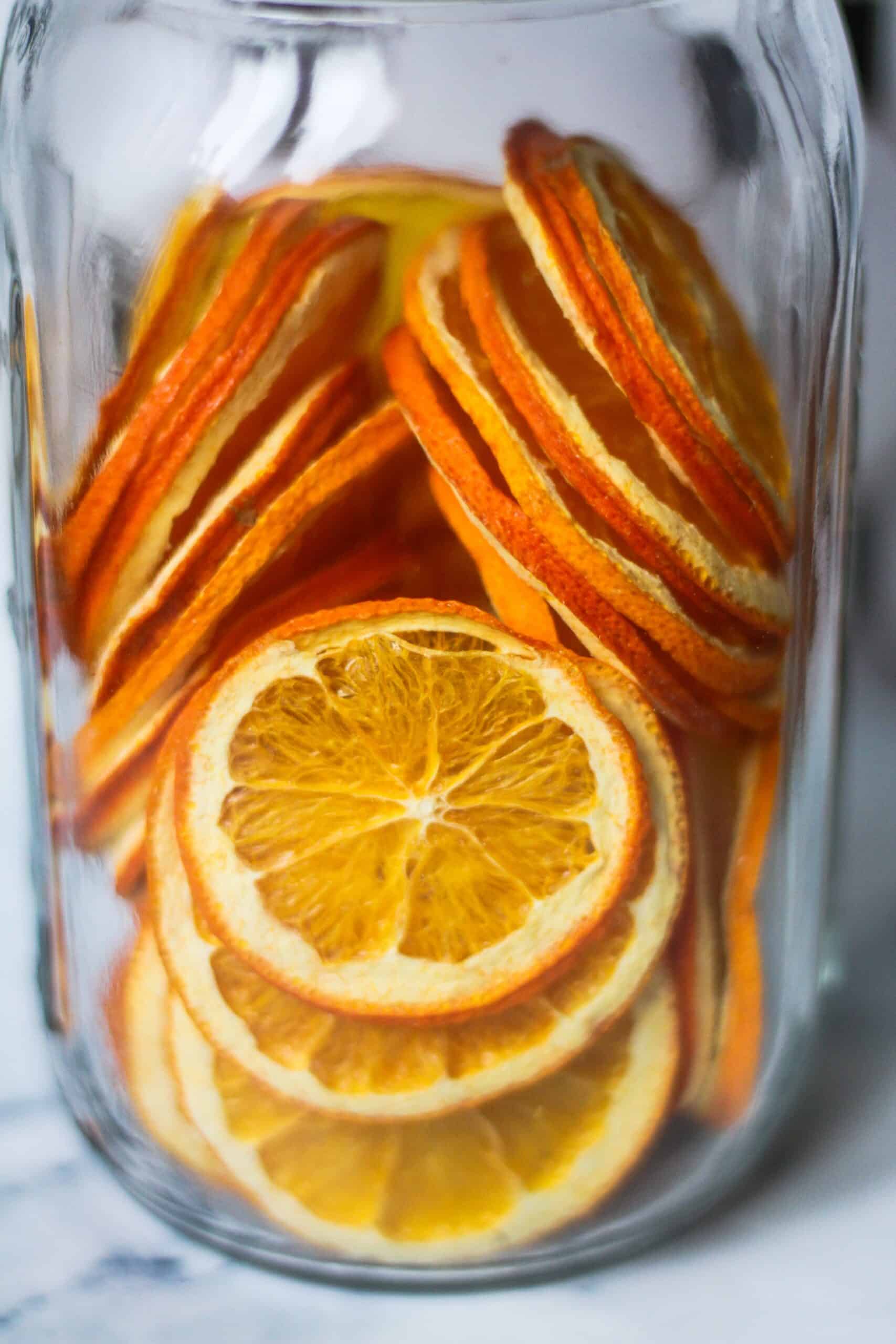 Read more about the article Simple Dehydrated Oranges