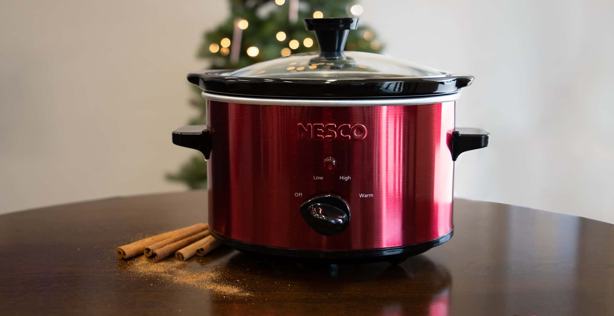 NESCO SC-150R 1.5-Quart Oval Slow Cooker (Metallic Red) (R-NESSC150R) -  Road Entertainment