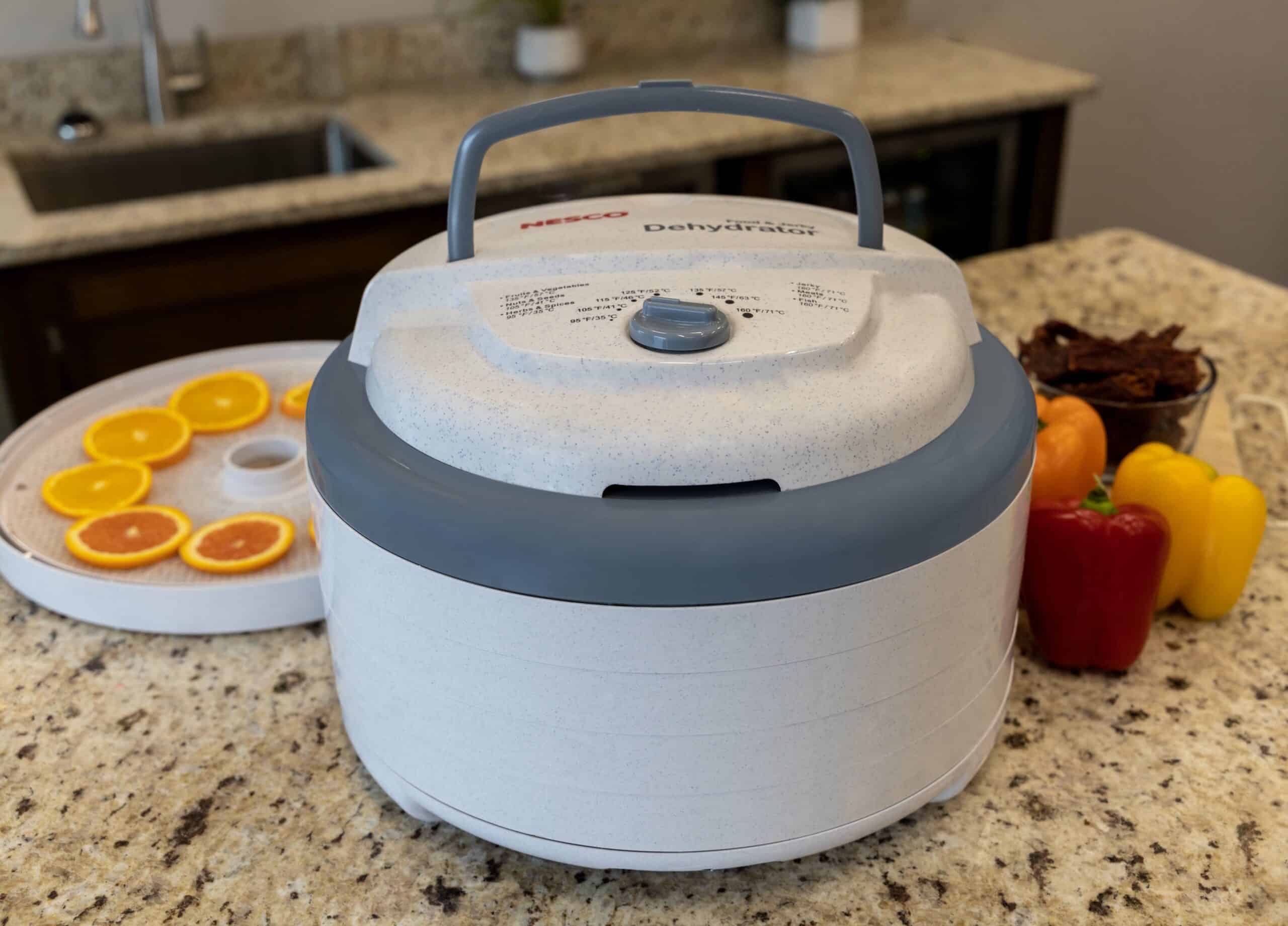 FD75PR (5 Tray) Snackmaster® Pro Food Dehydrator NESCO®