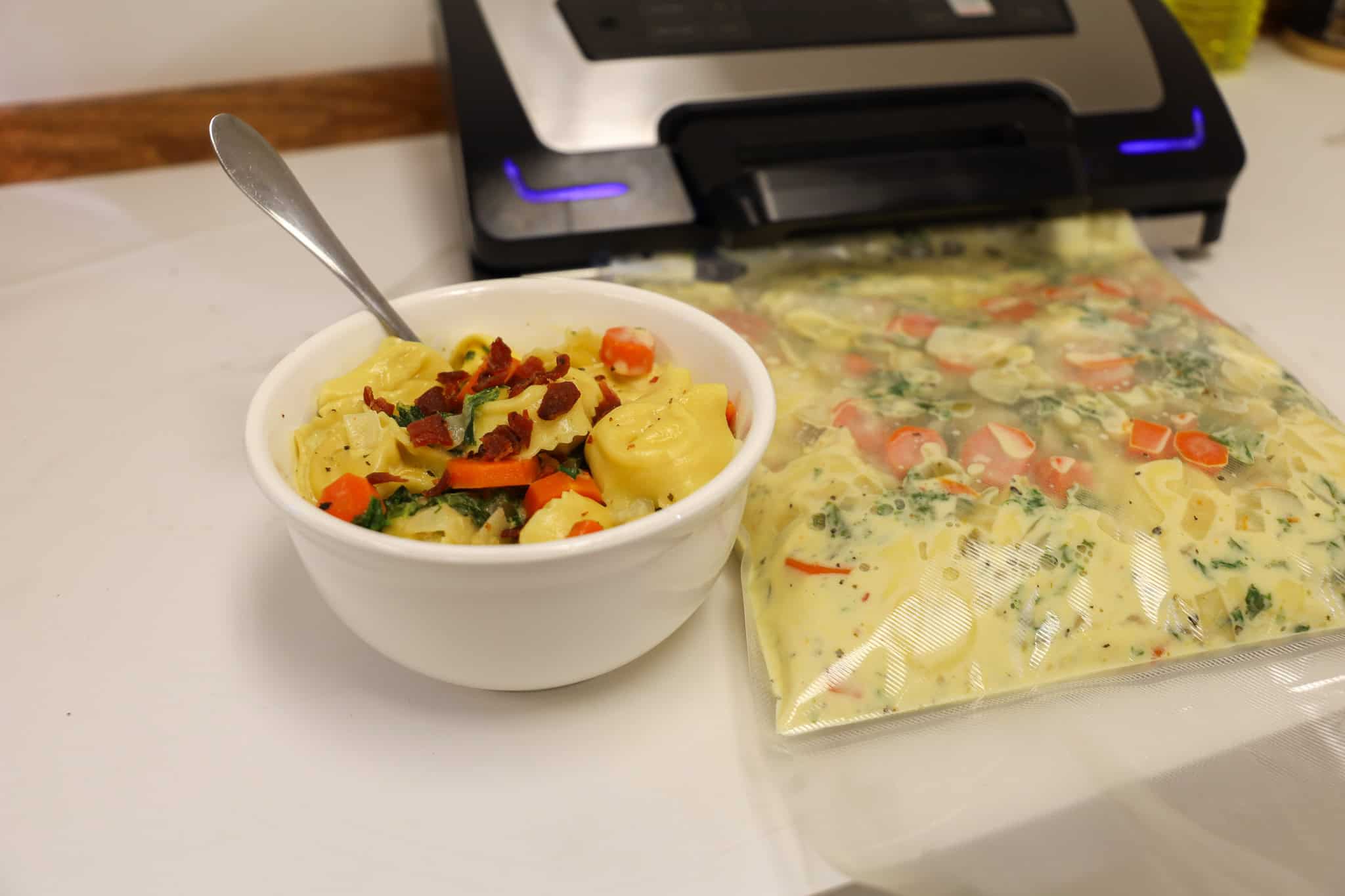 Read more about the article Creamy Bacon Gnocchi Soup 🍲 (Perfect for Vacuum Sealing!)